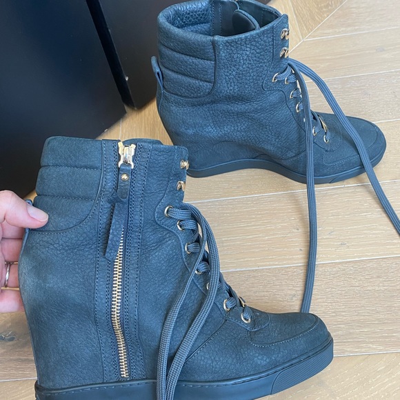 Louis Vuitton boots, high heel, like new - Picture 4 of 7